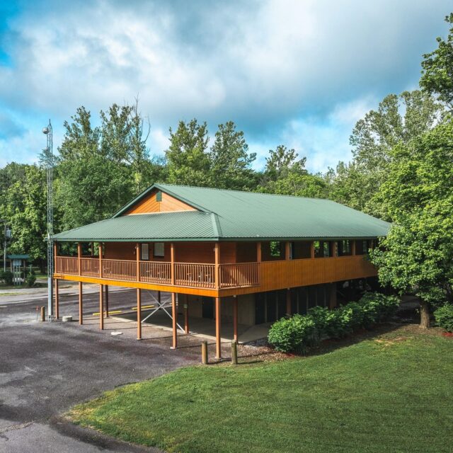 Who needs plans when you can wing it? ๐ We've got a few motel units left for a last-minute Labor Day bash! Grab your squad and let's squeeze the last drops of summer fun out of 2026! Floating, shenanigans, and friends for days! #laborday #Summer2026 #ozarkoutdoorsresort