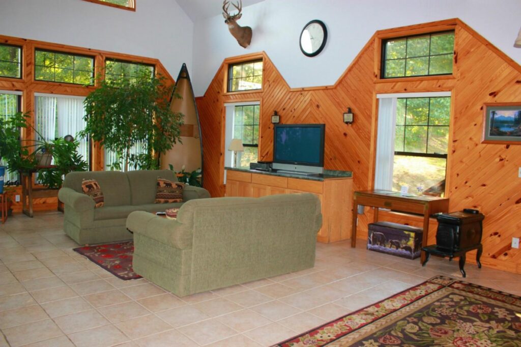 Exterior of the Grand Suite at Ozark Outdoors Riverfront Resort