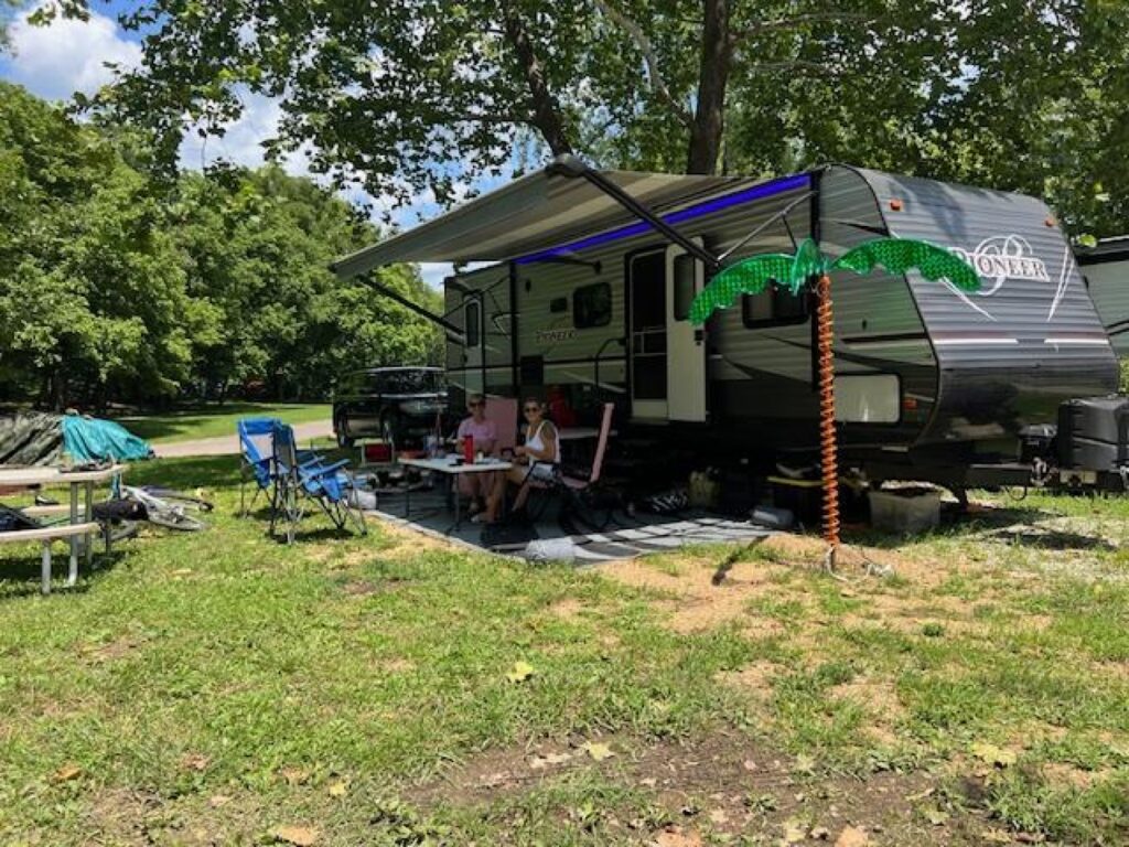 Late Night RV Sites Pull-Through site at Ozark Outdoors Riverfront Resort