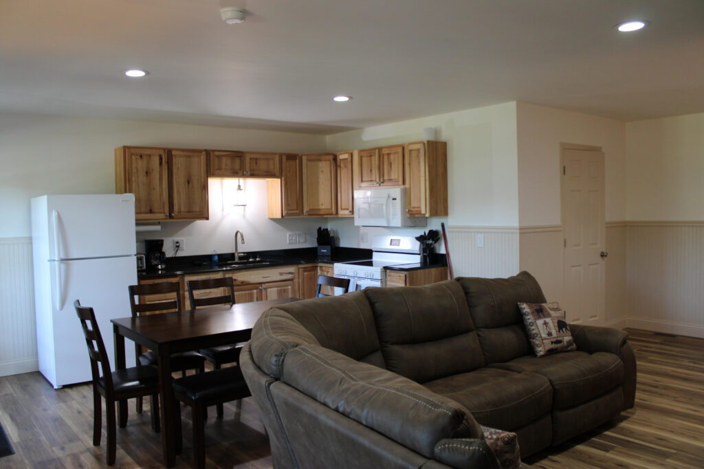 Lookout Lodge open kitchen and dining area